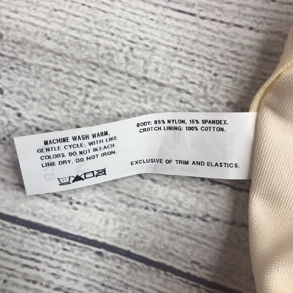 Bali Light Control Tummy Panel Briefs 2 Pack Size M NWT - Picture 6 of 6